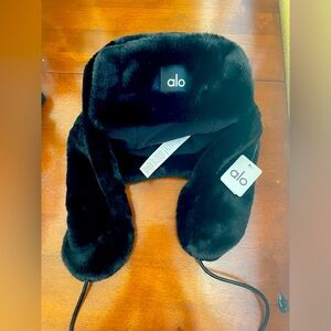 Alo Yoga Faux Fur Polar Hat